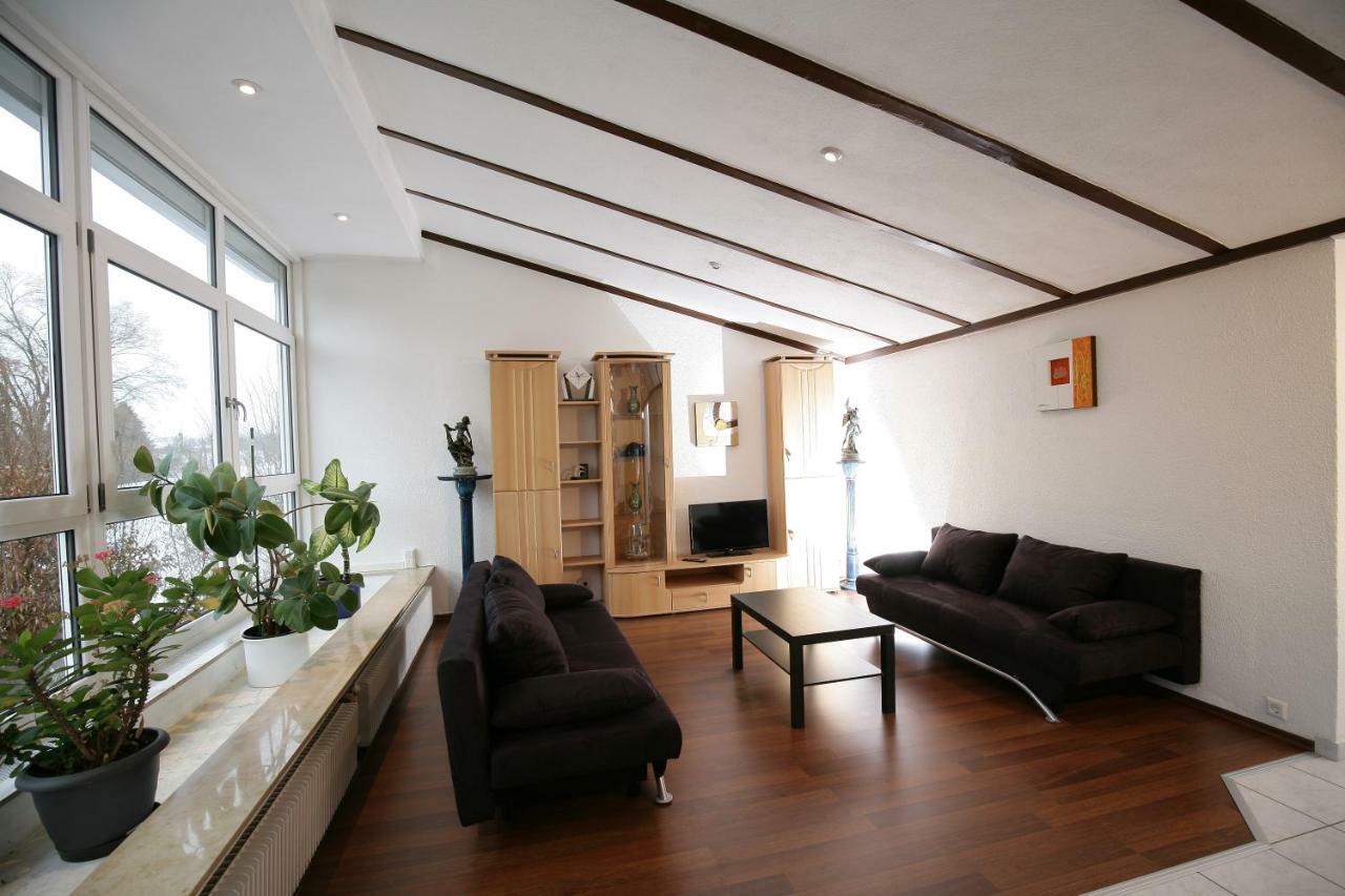 Hotel Am Baronenwald Göppingen Esterno foto
