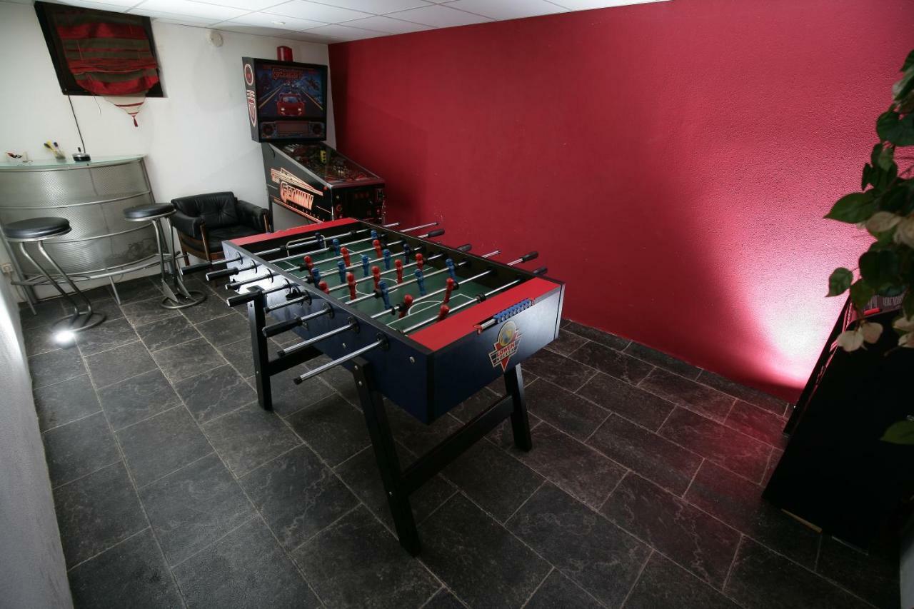 Hotel Am Baronenwald Göppingen Esterno foto