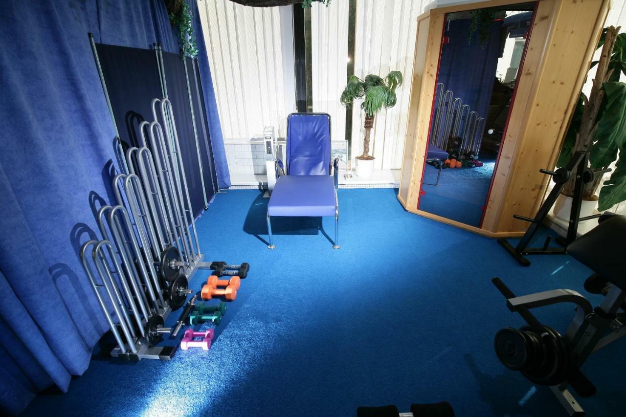 Hotel Am Baronenwald Göppingen Esterno foto